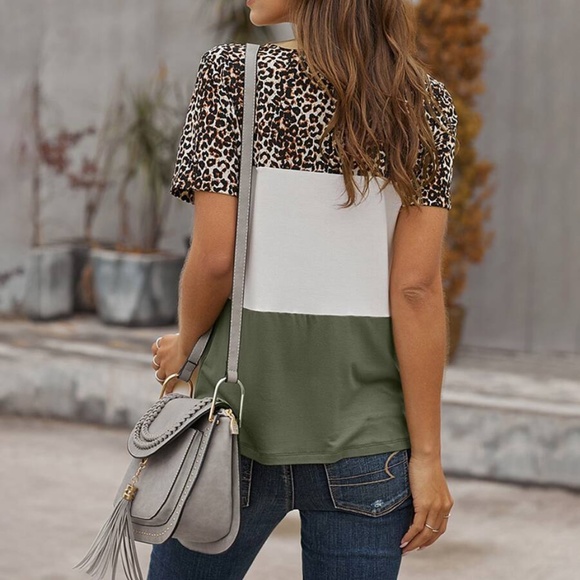 Leopard Print color block Tee - Picture 4 of 5